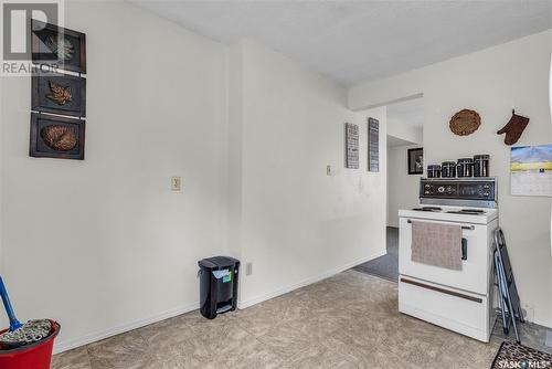 931 7Th Avenue N, Saskatoon, SK - Indoor Photo Showing Kitchen