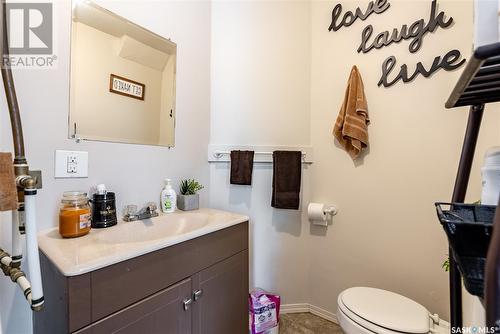 931 7Th Avenue N, Saskatoon, SK - Indoor Photo Showing Bathroom