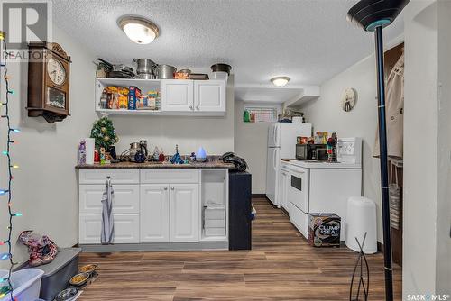 931 7Th Avenue N, Saskatoon, SK - Indoor