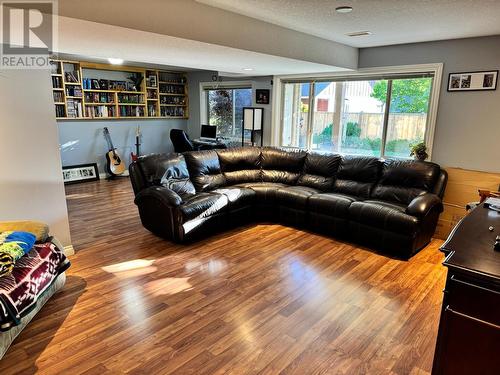 1791 23 Street Ne, Salmon Arm, BC - Indoor Photo Showing Living Room With Fireplace