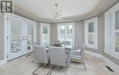 2242 Rosegate Drive, Mississauga, ON - Indoor Photo Showing Dining Room