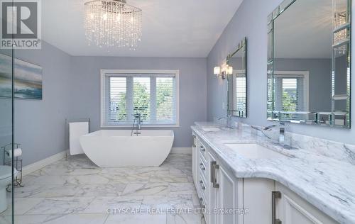 2242 Rosegate Drive, Mississauga, ON - Indoor Photo Showing Bathroom