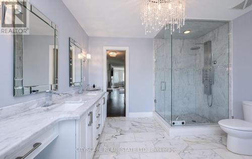 2242 Rosegate Drive, Mississauga, ON - Indoor Photo Showing Bathroom