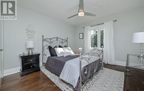 2242 Rosegate Drive, Mississauga, ON - Indoor Photo Showing Bedroom