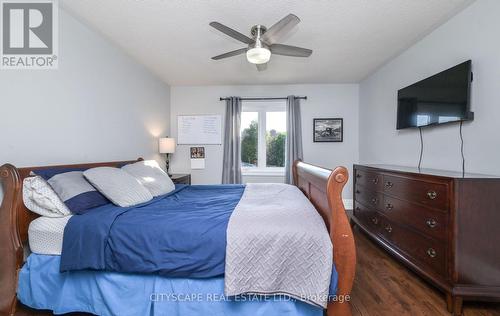 2242 Rosegate Drive, Mississauga, ON - Indoor Photo Showing Bedroom