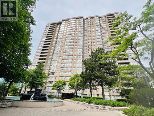 2001 - 30 Malta Avenue, Brampton, ON - Outdoor With Facade