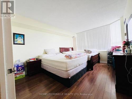 2001 - 30 Malta Avenue, Brampton, ON - Indoor Photo Showing Bedroom