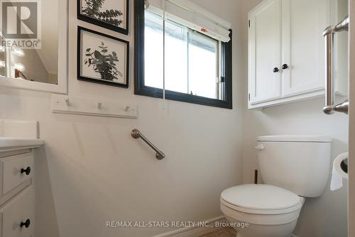 43 Sturgeon Glen Road, Kawartha Lakes, ON - Indoor Photo Showing Bathroom