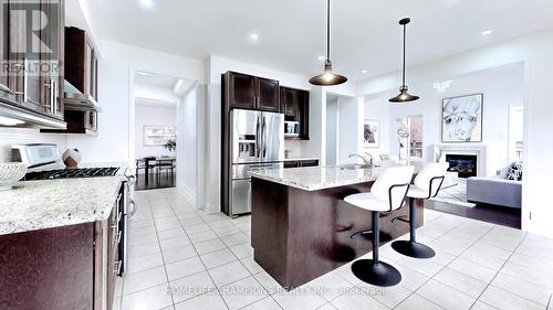 58 Ted Miller Drive, Clarington, ON - Indoor Photo Showing Kitchen With Upgraded Kitchen