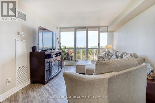 611 - 2 Westney Road N, Ajax, ON - Indoor Photo Showing Living Room