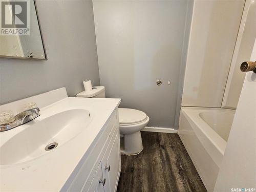 1711 102Nd Street, North Battleford, SK - Indoor Photo Showing Bathroom