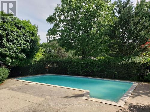 1460 Halyard Court, Mississauga, ON - Outdoor With In Ground Pool With Backyard