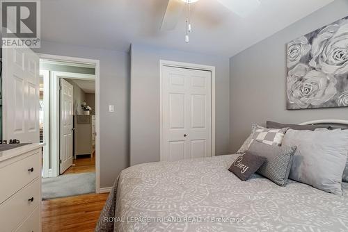 247 Delta Place, London, ON - Indoor Photo Showing Bedroom