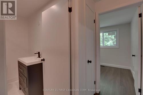 207 Cairn Street, London, ON - Indoor Photo Showing Other Room