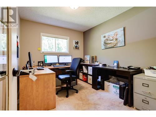 1175 Toovey Road, Kelowna, BC - Indoor Photo Showing Office