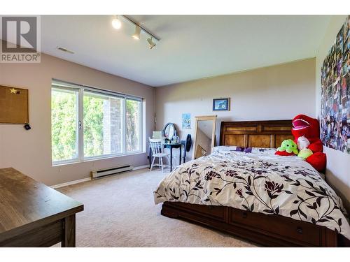 1175 Toovey Road, Kelowna, BC - Indoor Photo Showing Bedroom