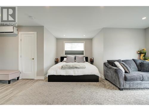 1175 Toovey Road, Kelowna, BC - Indoor Photo Showing Bedroom