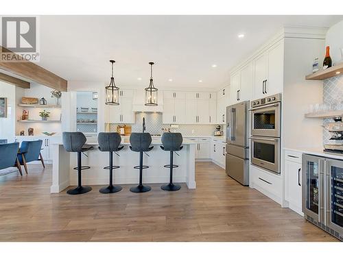 1628 Carnegie Street, Kelowna, BC - Indoor Photo Showing Kitchen With Upgraded Kitchen