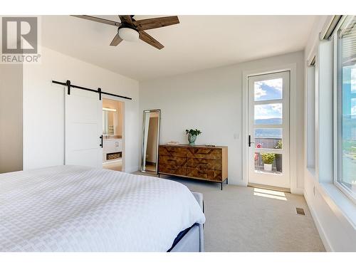 1628 Carnegie Street, Kelowna, BC - Indoor Photo Showing Bedroom