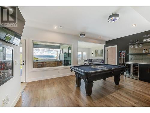 1628 Carnegie Street, Kelowna, BC - Indoor Photo Showing Bedroom