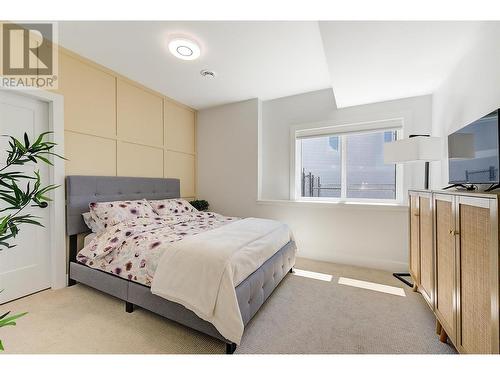 1628 Carnegie Street, Kelowna, BC - Indoor Photo Showing Bedroom