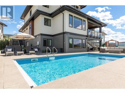 1628 Carnegie Street, Kelowna, BC - Outdoor With In Ground Pool