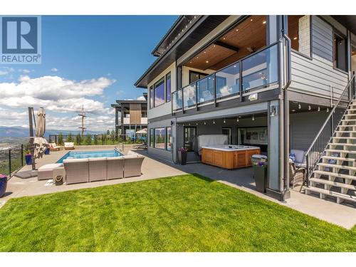 1628 Carnegie Street, Kelowna, BC - Outdoor With In Ground Pool