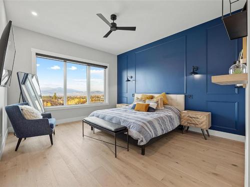 1562 Antler Court, Kelowna, BC - Indoor Photo Showing Bedroom