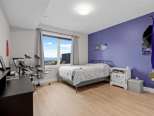 1562 Antler Court, Kelowna, BC - Indoor Photo Showing Bedroom