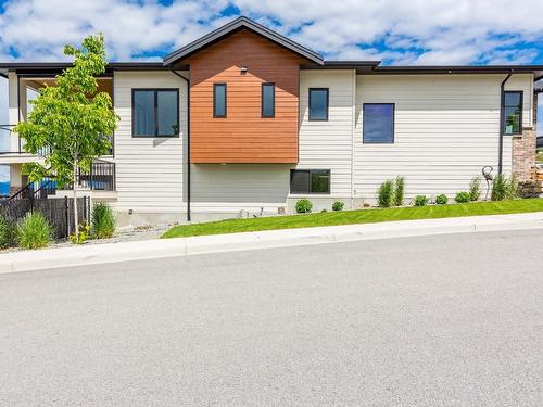 1562 Antler Court, Kelowna, BC - Outdoor