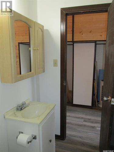 1006 Birch Avenue, Tobin Lake, SK - Indoor Photo Showing Bathroom