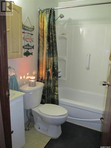 1006 Birch Avenue, Tobin Lake, SK - Indoor Photo Showing Bathroom