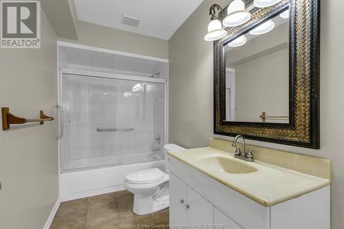 10258 Paulina Court, Windsor, ON - Indoor Photo Showing Bathroom
