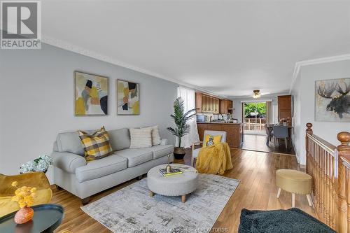 10258 Paulina Court, Windsor, ON - Indoor Photo Showing Living Room