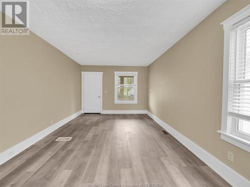 1548 Moy Avenue, Windsor, ON - Indoor Photo Showing Other Room