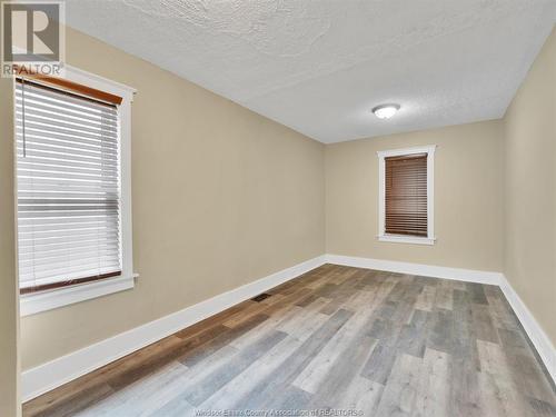 1548 Moy Avenue, Windsor, ON - Indoor Photo Showing Other Room