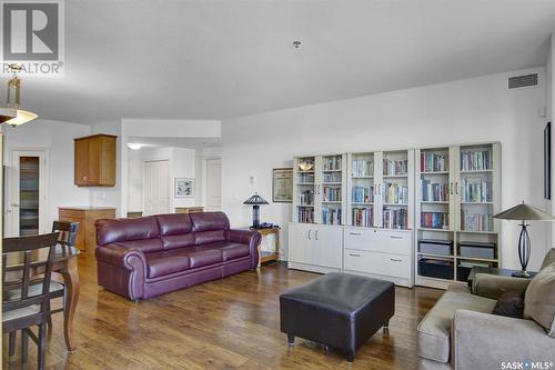 205 2160 Heseltine Road, Regina, SK - Indoor Photo Showing Living Room