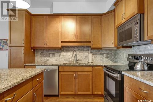 205 2160 Heseltine Road, Regina, SK - Indoor Photo Showing Kitchen