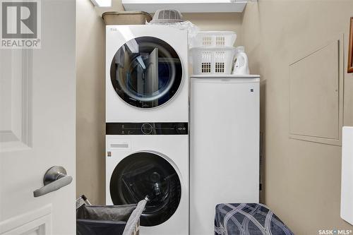 205 2160 Heseltine Road, Regina, SK - Indoor Photo Showing Laundry Room