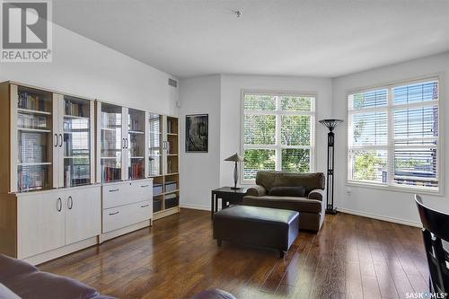 205 2160 Heseltine Road, Regina, SK - Indoor Photo Showing Living Room