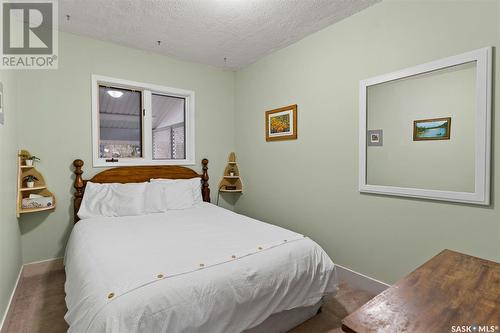 202-206 Elizabeth Avenue, Manitou Beach, SK - Indoor Photo Showing Bedroom