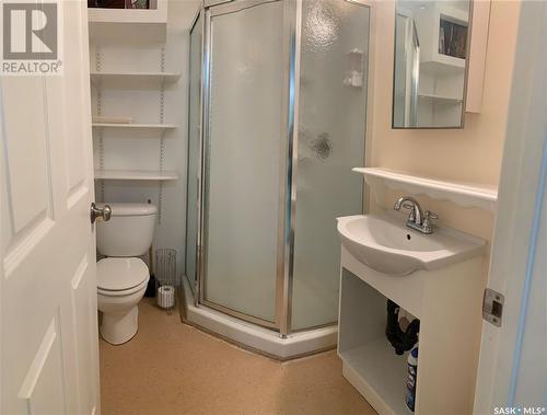 202-206 Elizabeth Avenue, Manitou Beach, SK - Indoor Photo Showing Bathroom