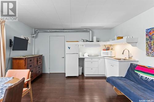 202-206 Elizabeth Avenue, Manitou Beach, SK - Indoor Photo Showing Kitchen