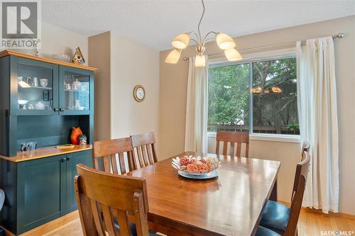 207 Lakeshore Place, Saskatoon, SK - Indoor Photo Showing Dining Room