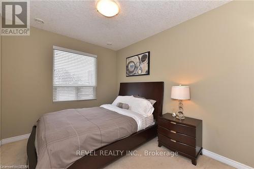 402 - 435 Colborne Street, London, ON - Indoor Photo Showing Bedroom