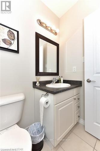 3 pc bathroom - 402 - 435 Colborne Street, London, ON - Indoor Photo Showing Bathroom