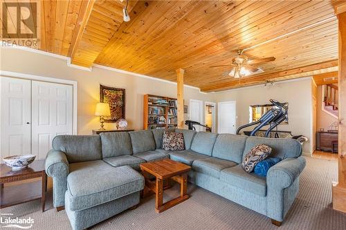 64 Wahnekewening Drive, Tiny, ON - Indoor Photo Showing Living Room