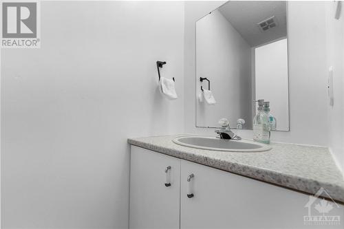 102 Chimo Drive, Kanata, ON - Indoor Photo Showing Bathroom