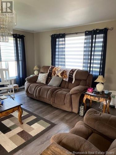 480 Queen Street, Dalhousie, NB - Indoor Photo Showing Living Room