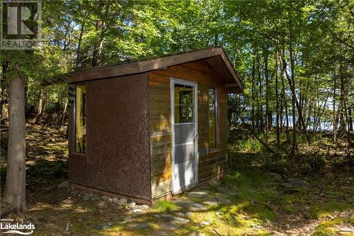 36 15C (Huckleberry) Island, Carling, ON - Outdoor